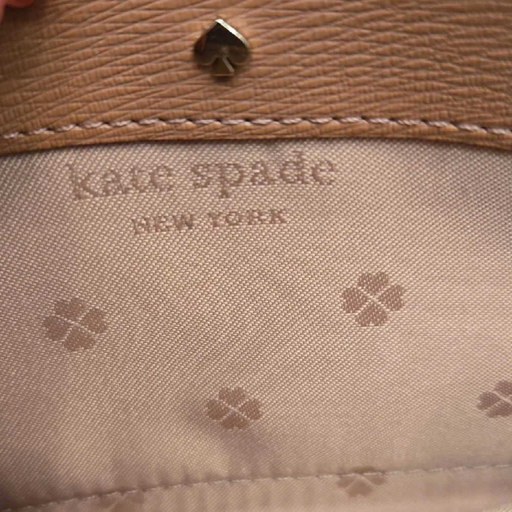Kate Spade Tan and Black Zip Wallet - Picture 6 of 8
